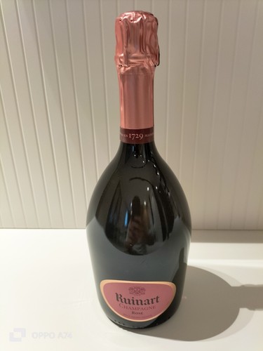 Bottiglia ruinart champagne - ruinart,